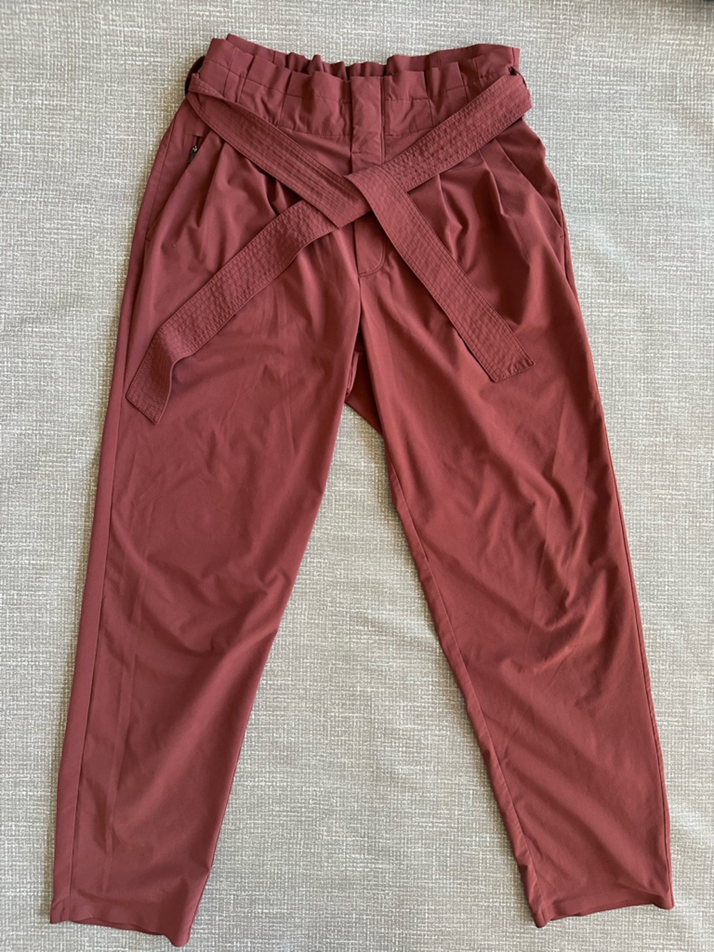 Athleta Skyline Pant II Womens 6 Rust Paperbag Belted Ankle Pants Travel